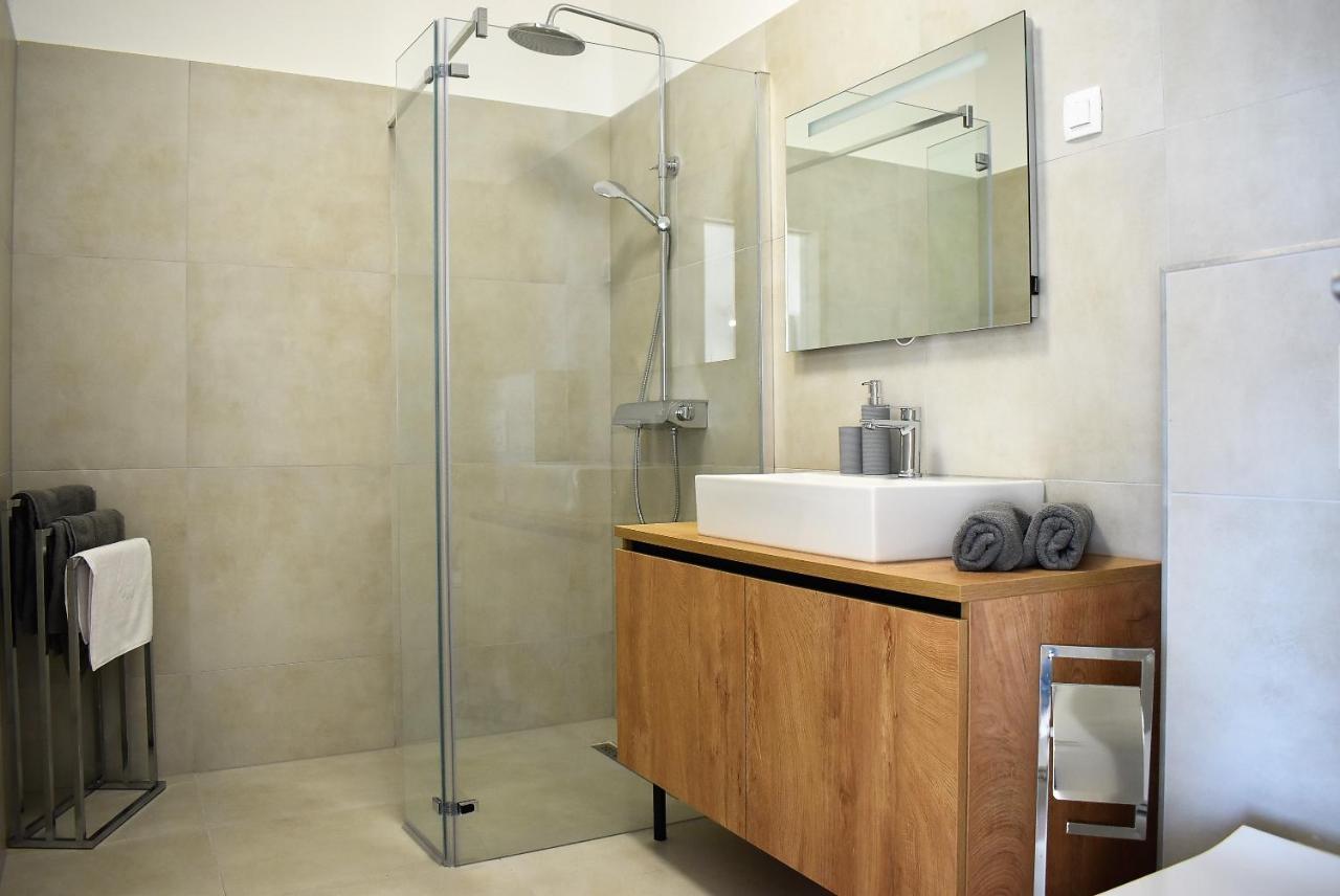 Apartment Aci Marina Rab Banjol Екстер'єр фото