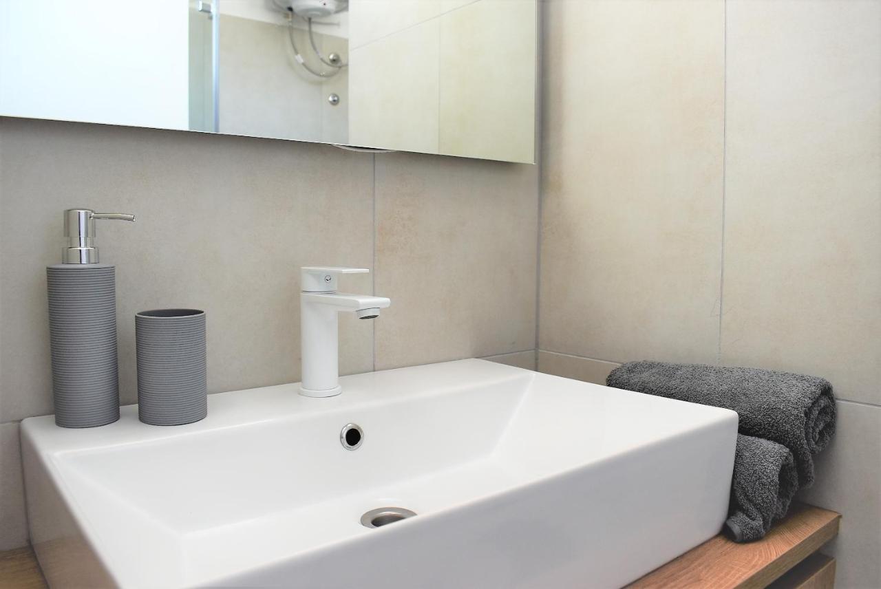 Apartment Aci Marina Rab Banjol Екстер'єр фото