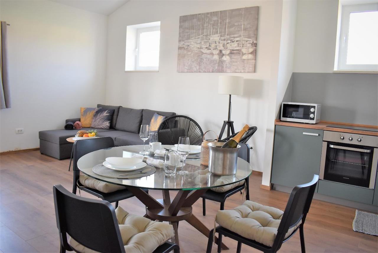 Apartment Aci Marina Rab Banjol Екстер'єр фото